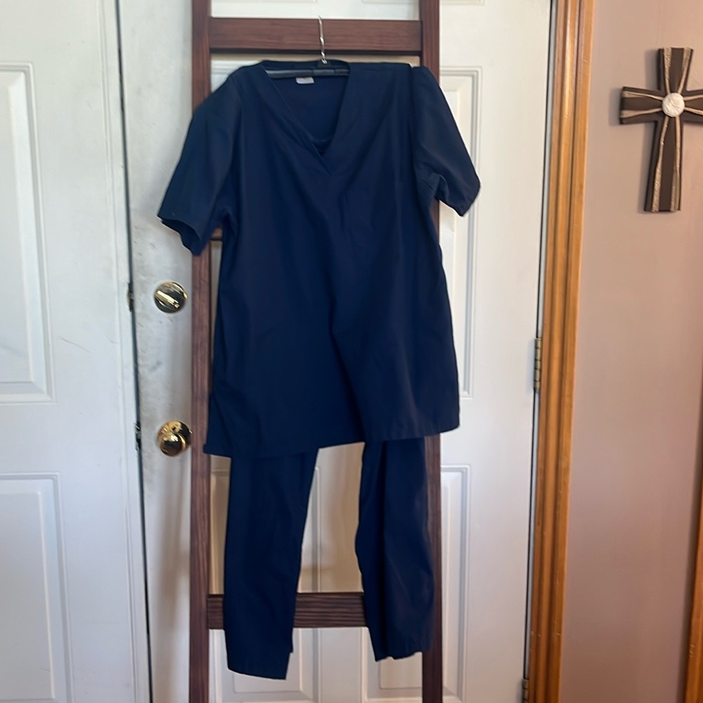 Solos Navy Blue Scrub Set-Medium